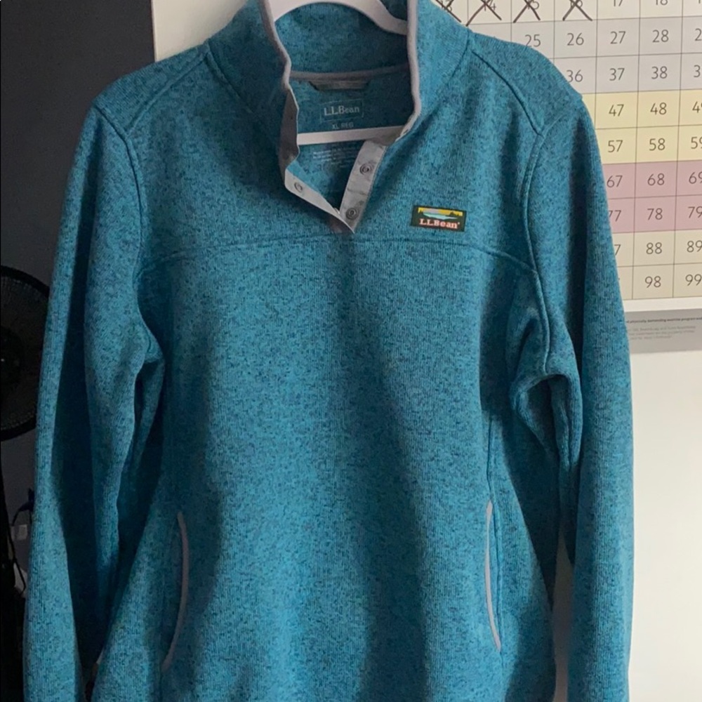 Women’s L.L. Bean Sweatshirt